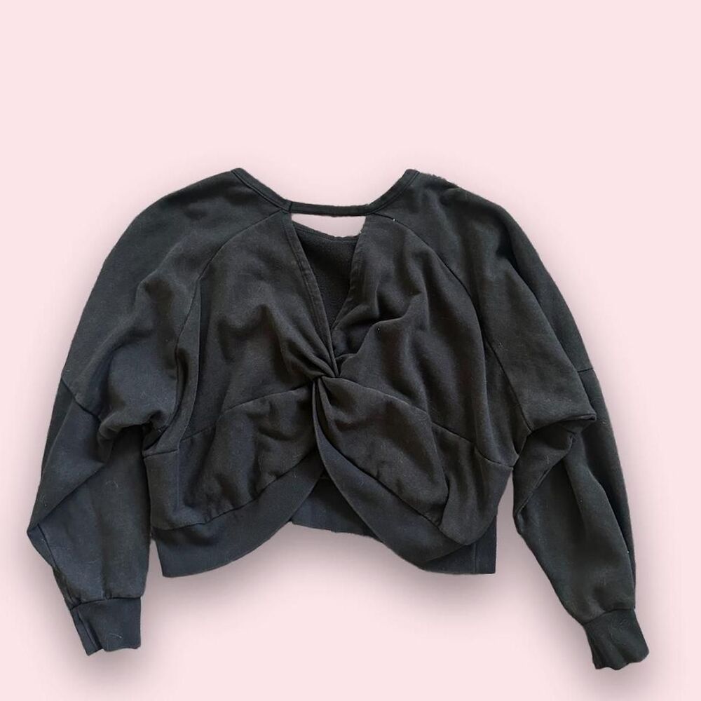 Black/charcoal cropped sweatshirt size M/L